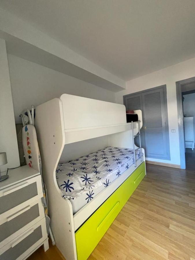Piso Delante De Mar Lägenhet L' Escala Exteriör bild